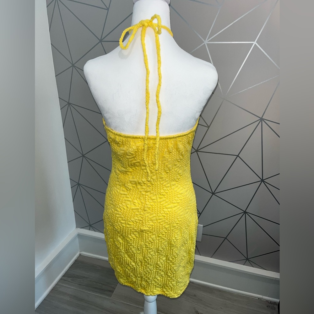Yellow halter dress - Picture 2 of 2